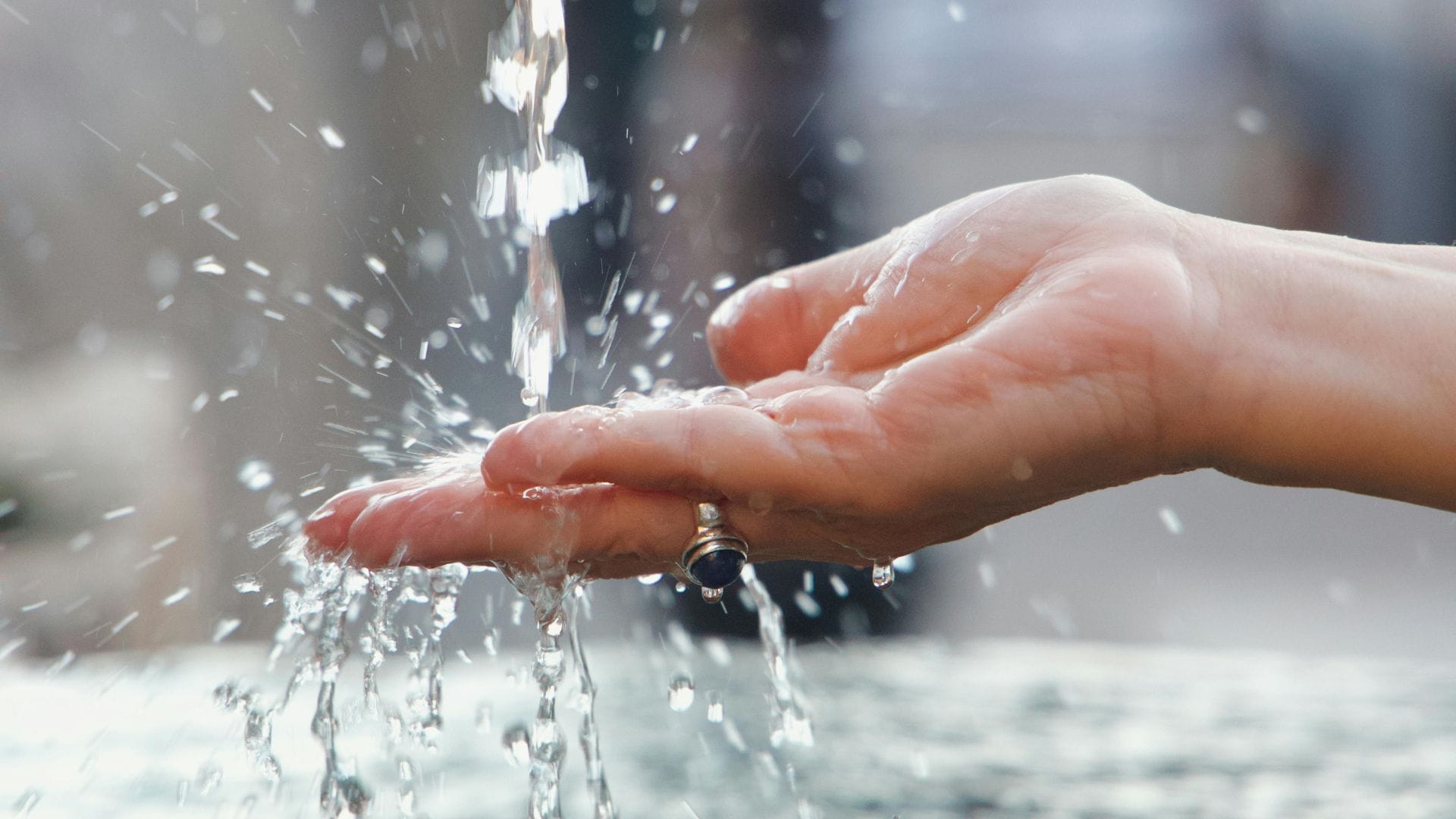 Acqua strutturata: benefici e rituali quotidiani con Flaska 2