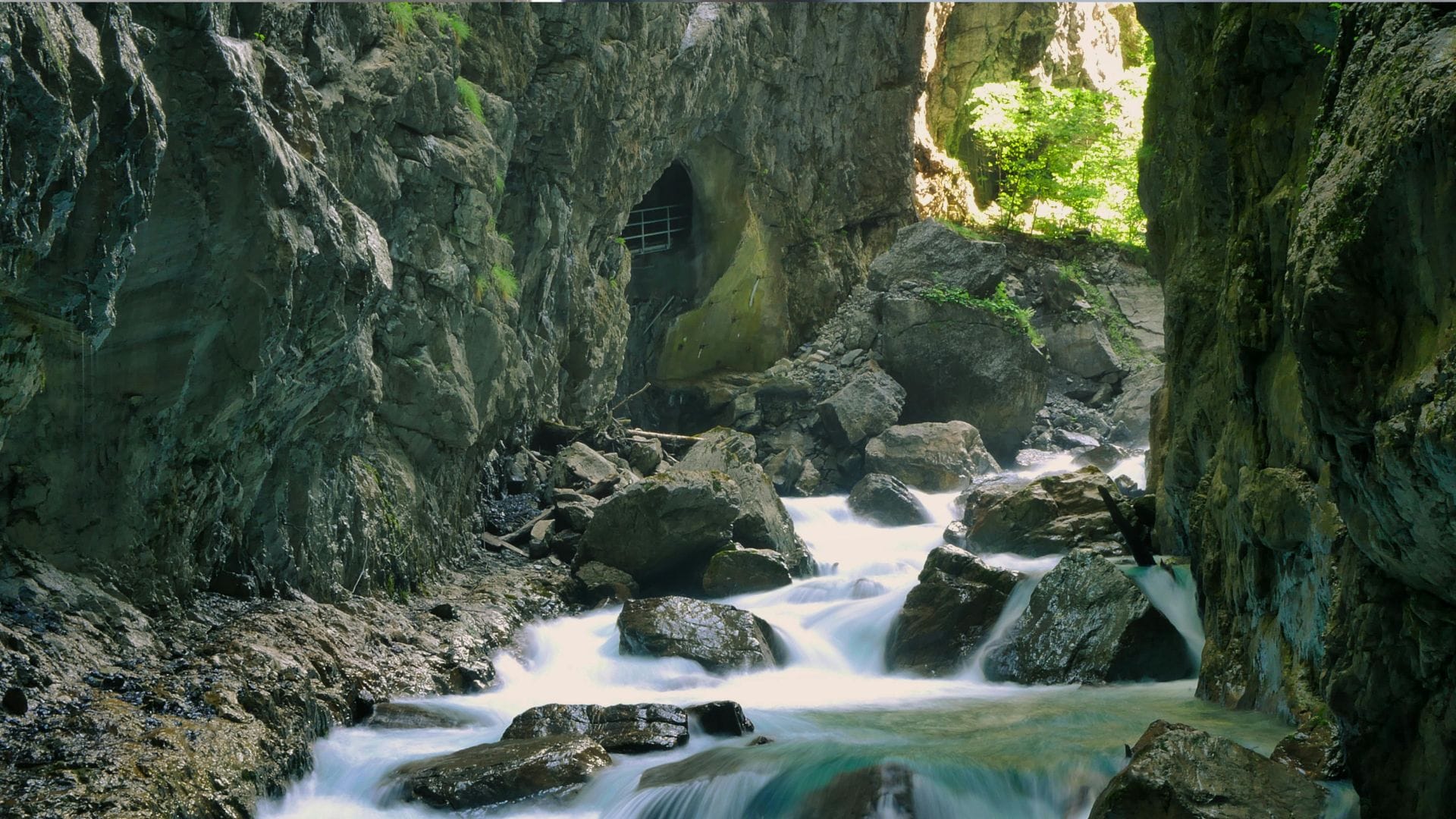 Acqua strutturata: benefici e rituali quotidiani con Flaska 3